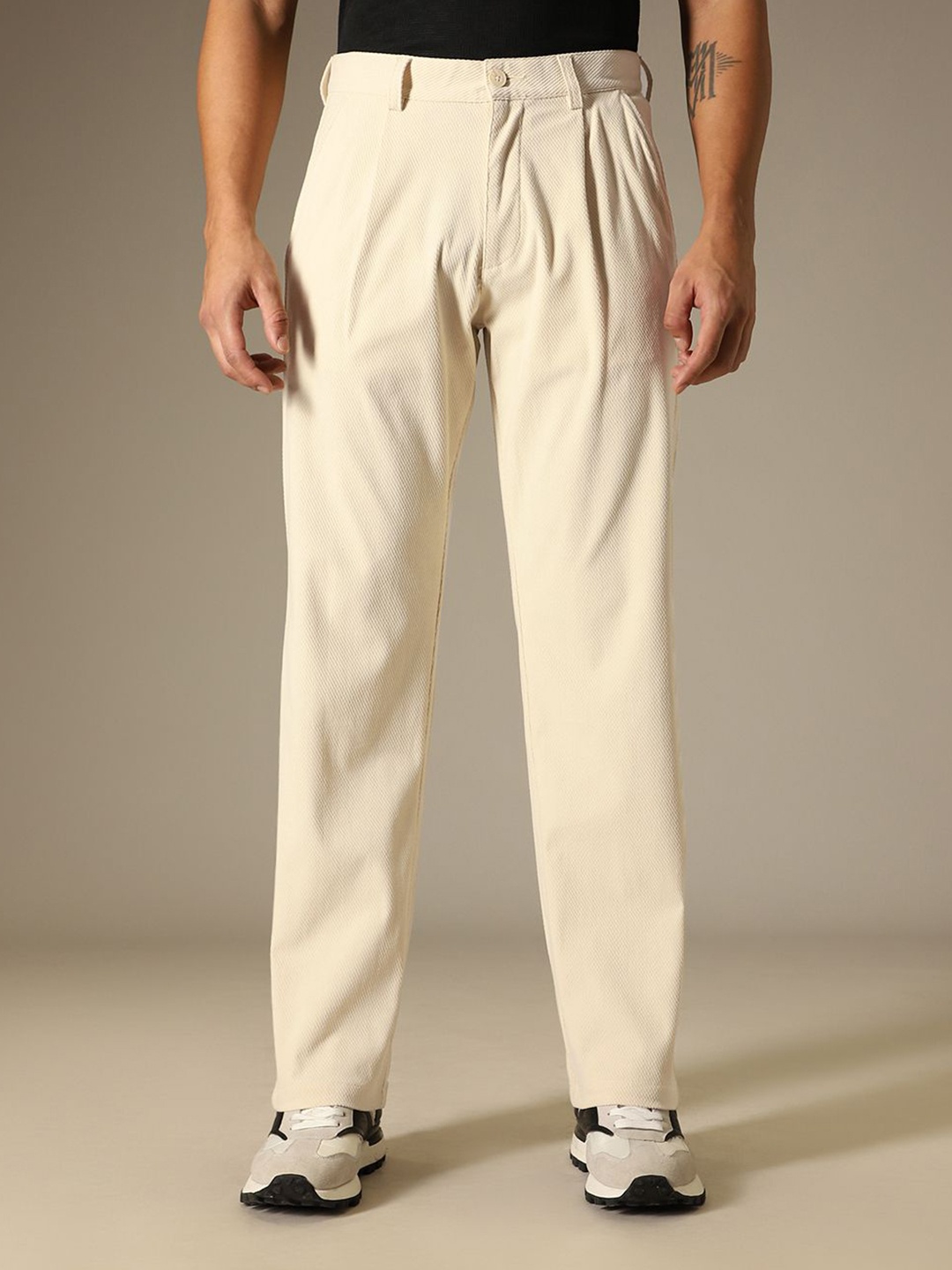 

Banana Club Men Classic Corduroy Pleated Trousers, Cream