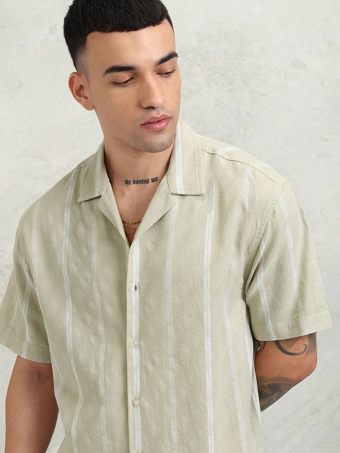 

HIGHLANDER Men Dobby Textured Striped Cuban Collar Relaxed Shirt, Khaki