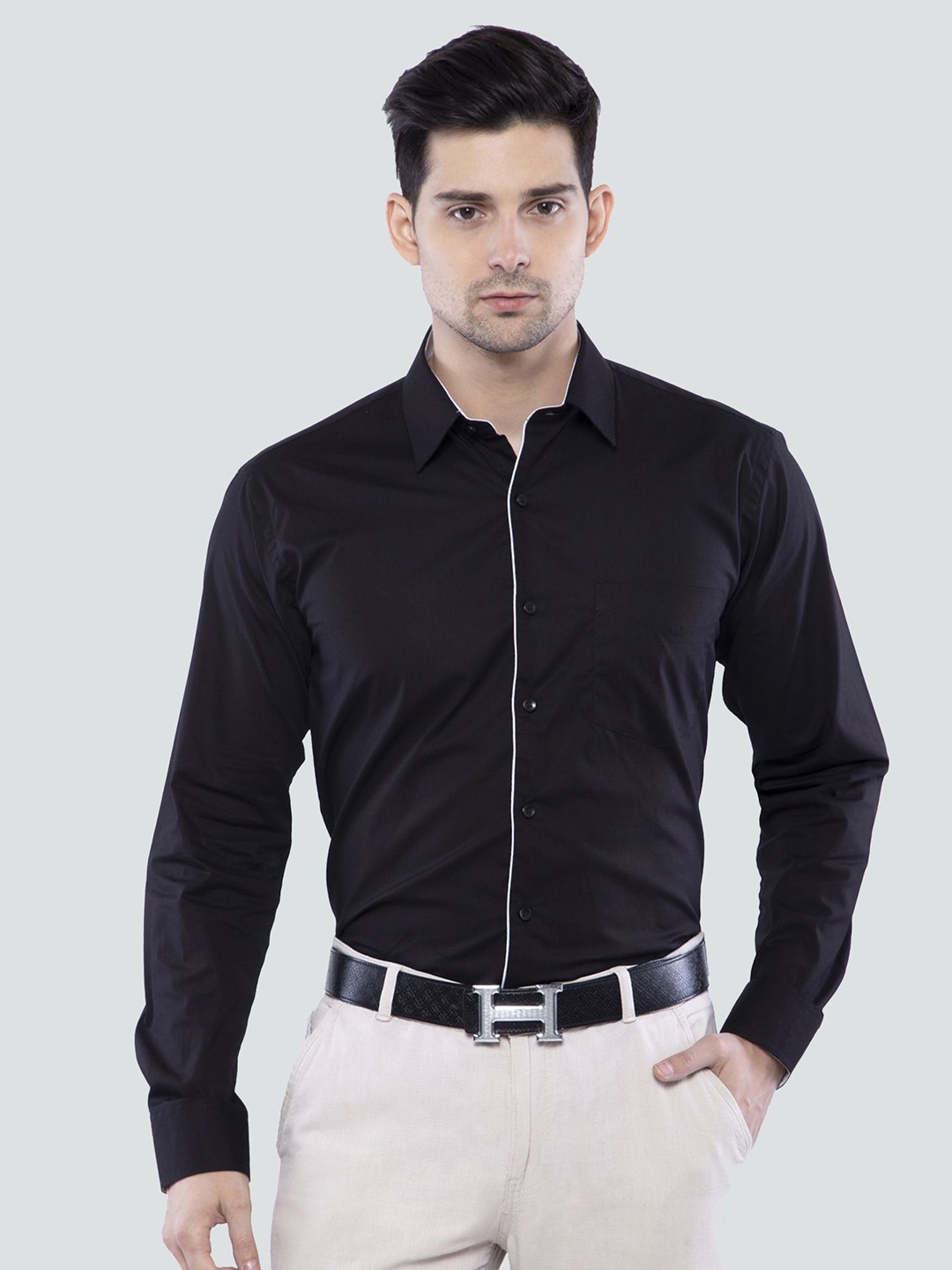 

ASCIIBLUES Men Spread Collar Solid Cotton Casual Shirt, Black