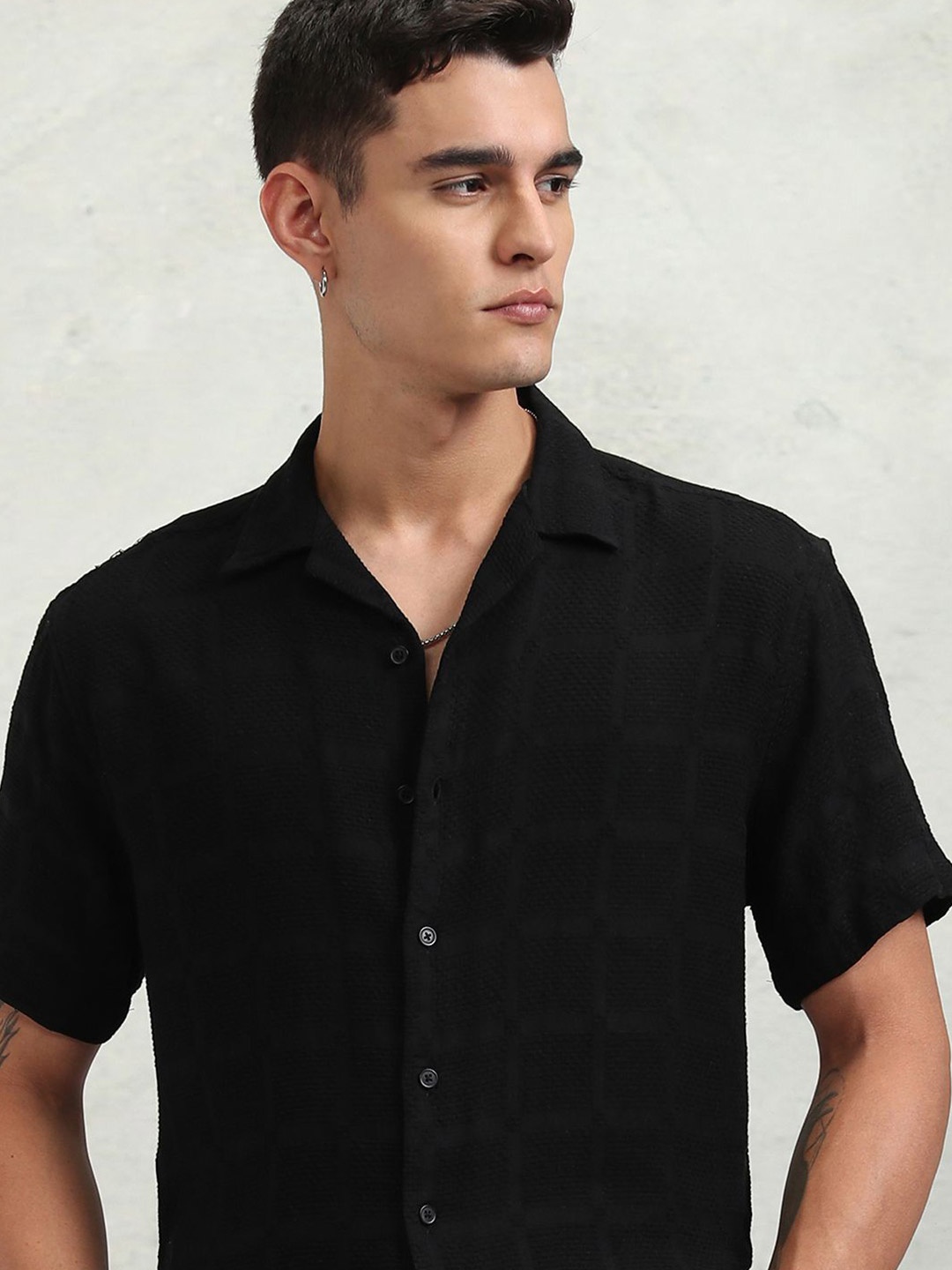 

HIGHLANDER Men Textured Oversized Resort Shirt, Black