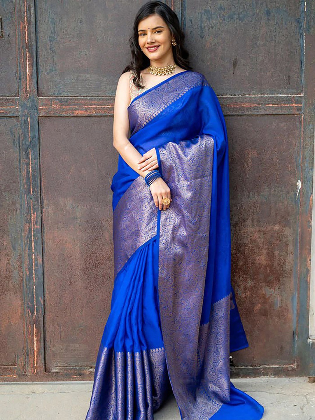 

Aldwych Solid Zari Banarasi Saree, Navy blue