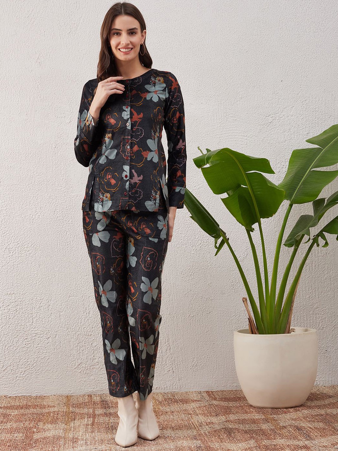 

STADO Floral Printed Top & Trouser, Black