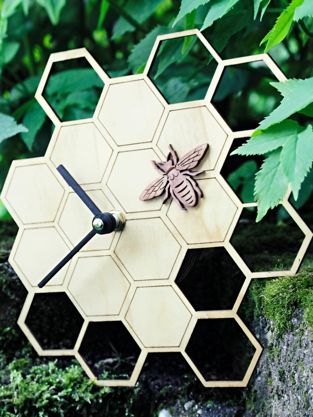 

QEZNEF Brown Contemporary Analogue Wooden Wall Clock