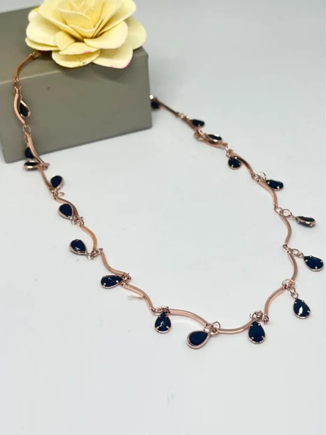 

V FASHION JEWELLERY Rose Gold-Plated Stone Studded Necklace