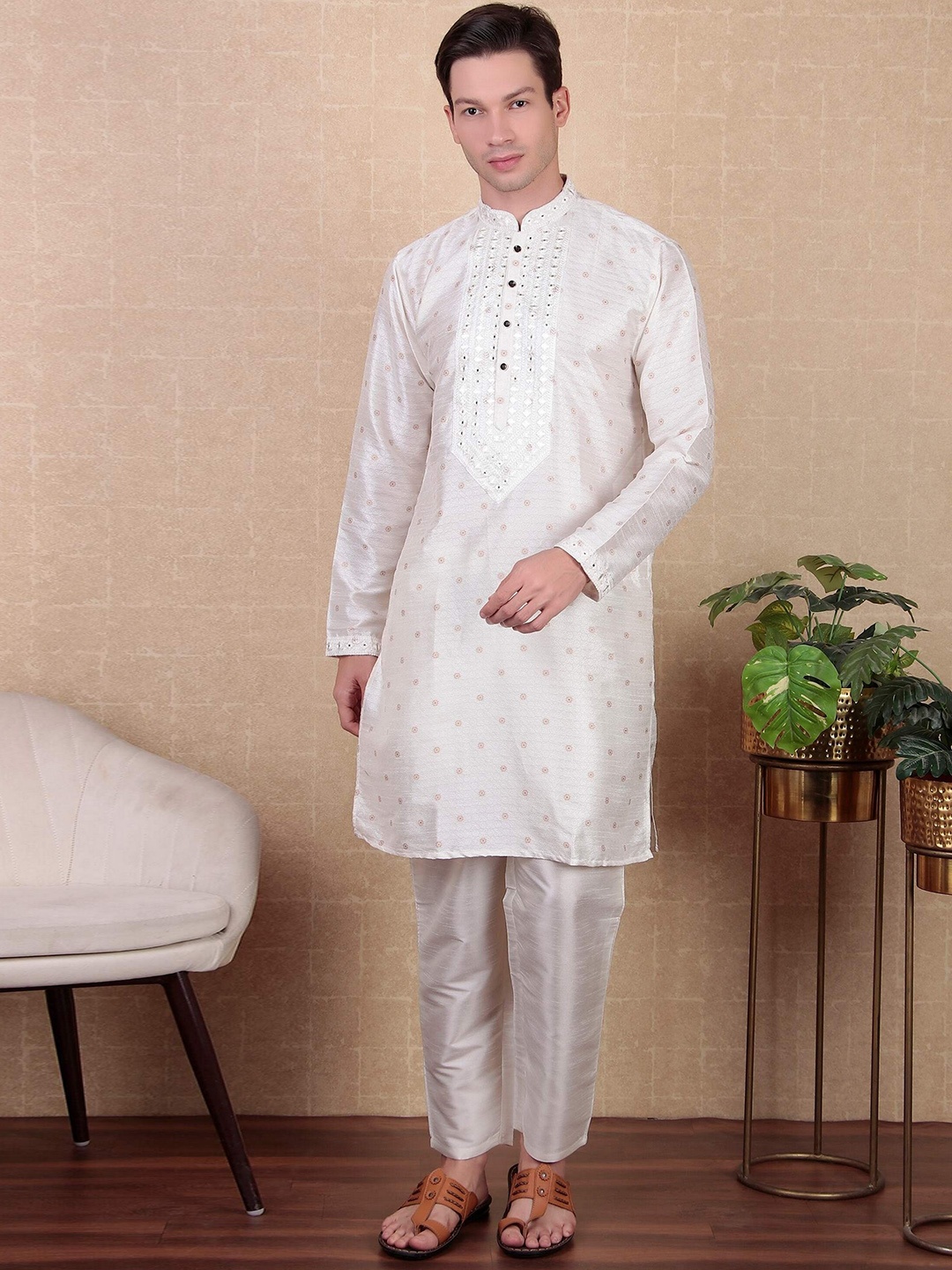 

Cult Indie Woven Design Mirror Work Jacquard Art Silk Straight Kurta, White