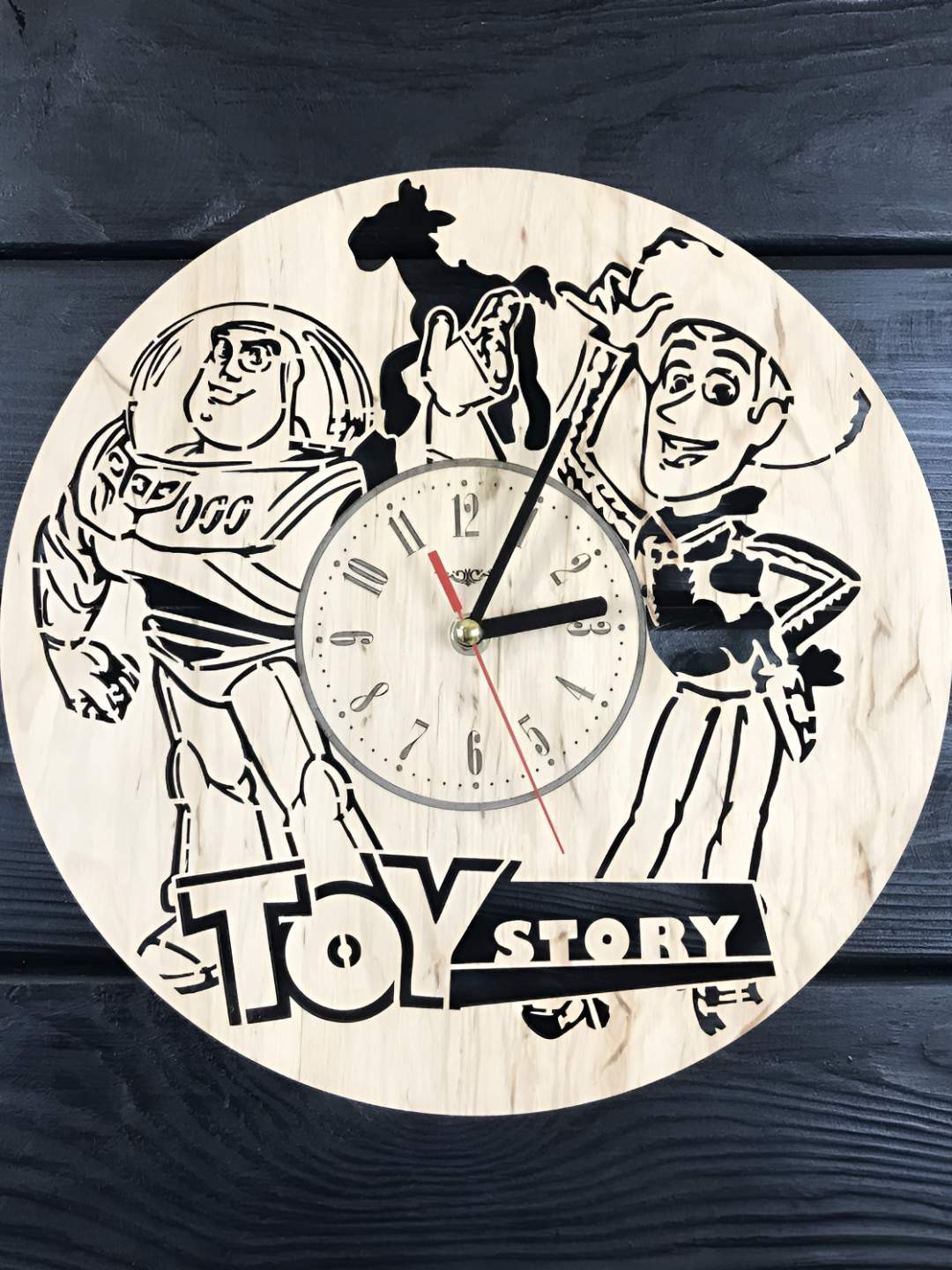 

QEZNEF Beige and Black Wooden Textured Analogue Contemporary Wall Clock