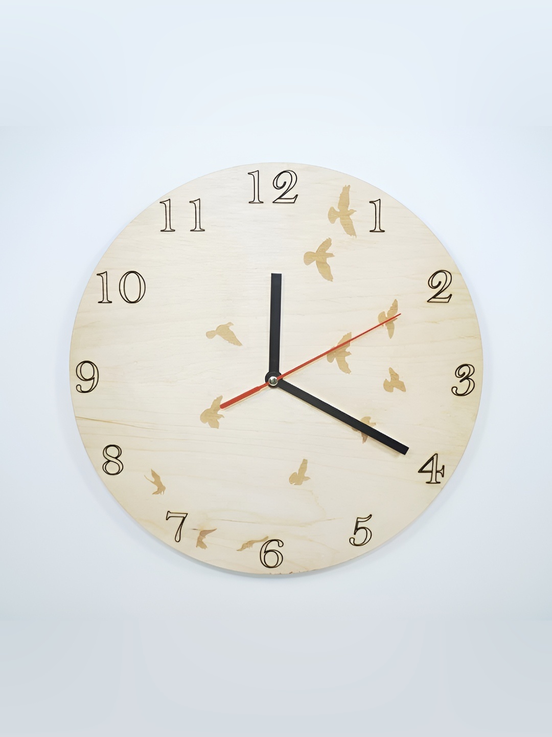 

QEZNEF Beige & Black Contemporary Analogue Wall Clock