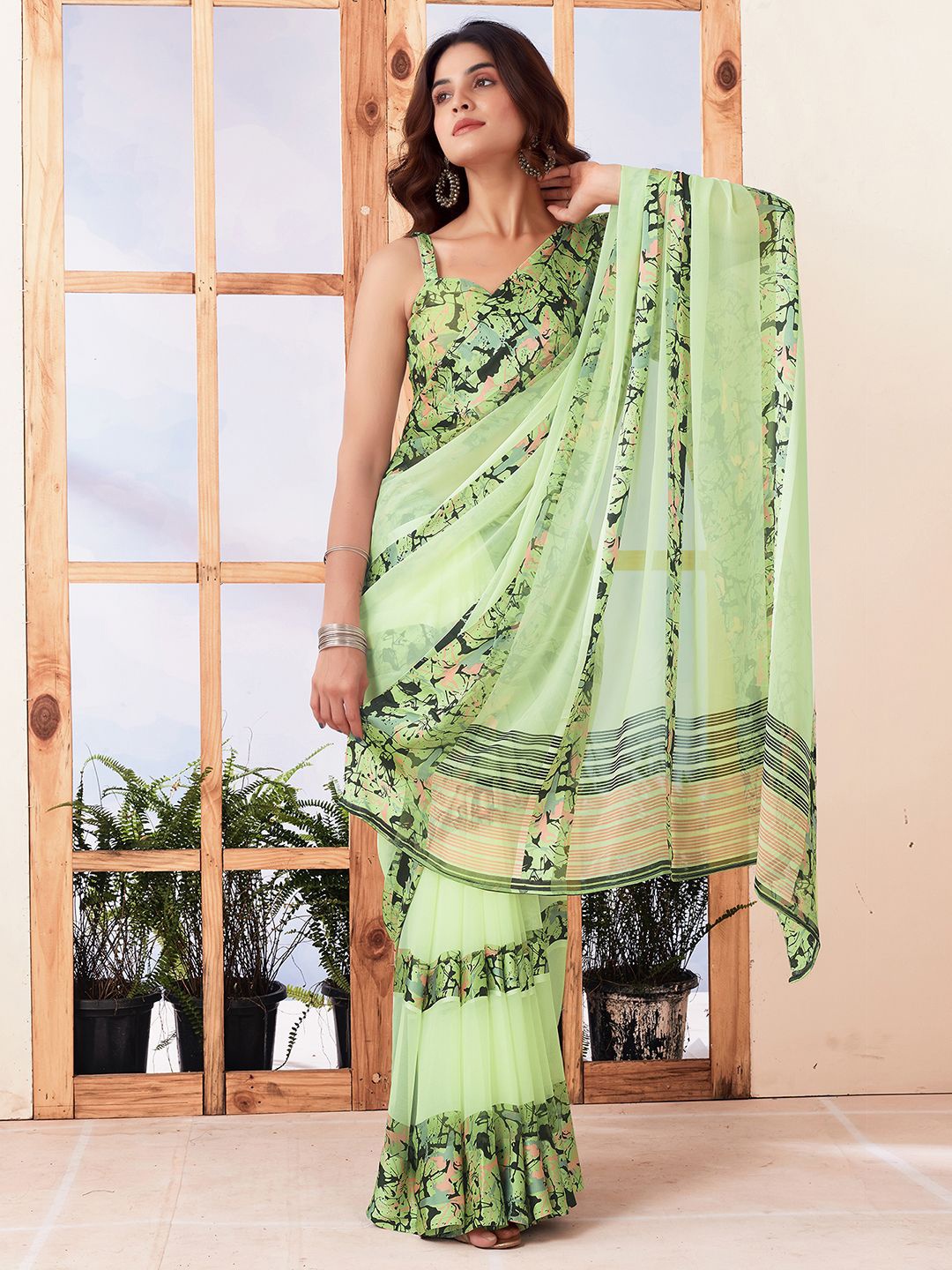 

KALINI Absract Striped Printed Pure Georgette Muga Saree, Green
