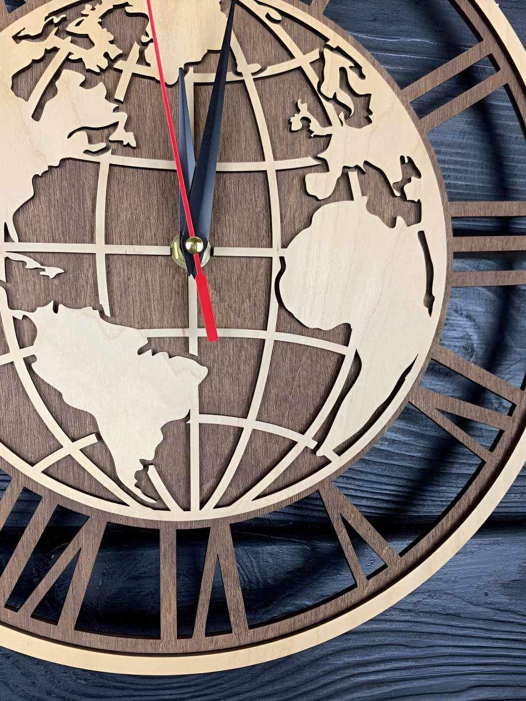 

QEZNEF Brown & Black Globe Textured Contemporary Round Shaped Wooden Wall Clock