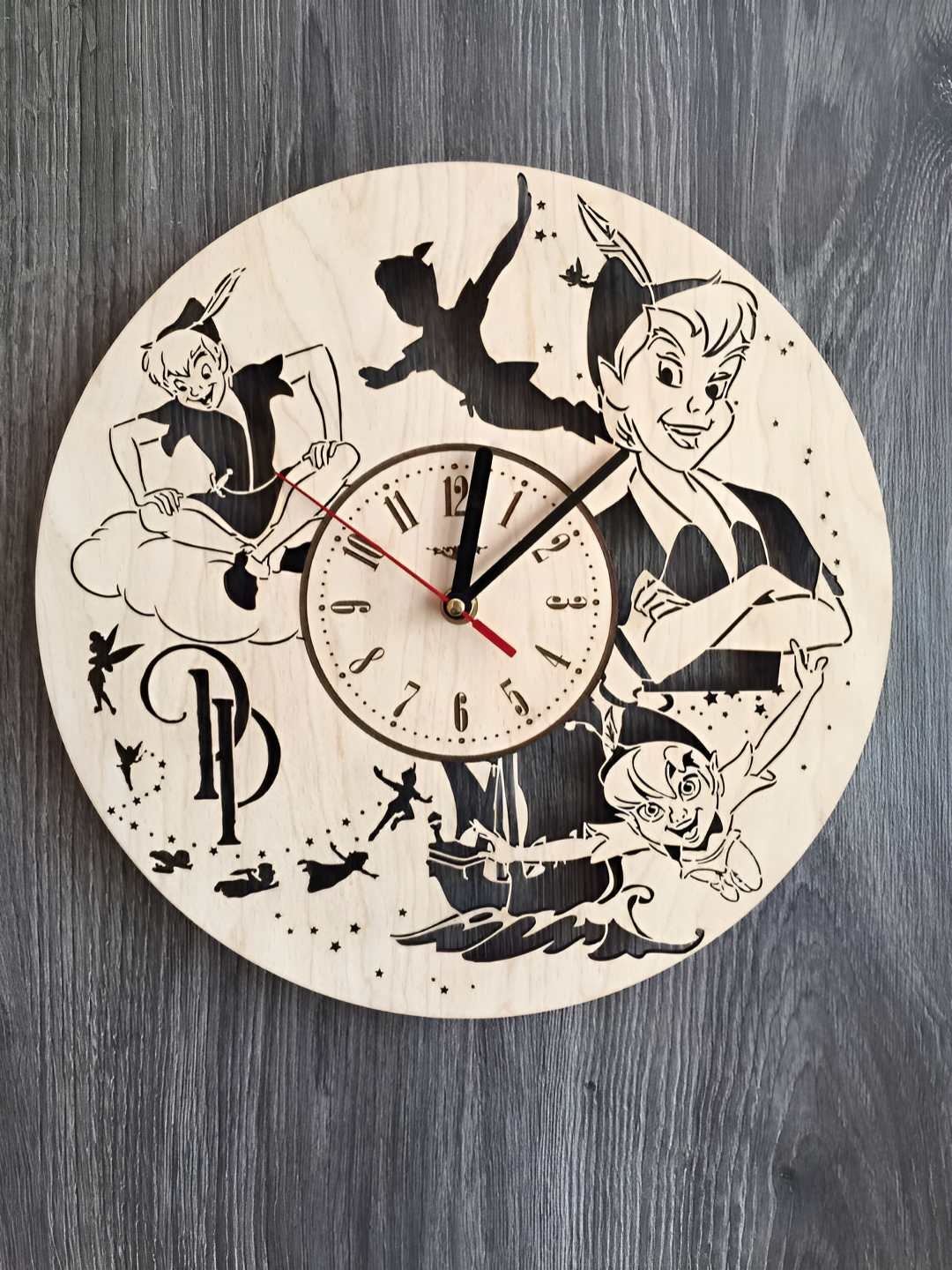 

QEZNEF Beige and Black Textured Round Shaped Wooden Analogue Contemporary Wall Clock