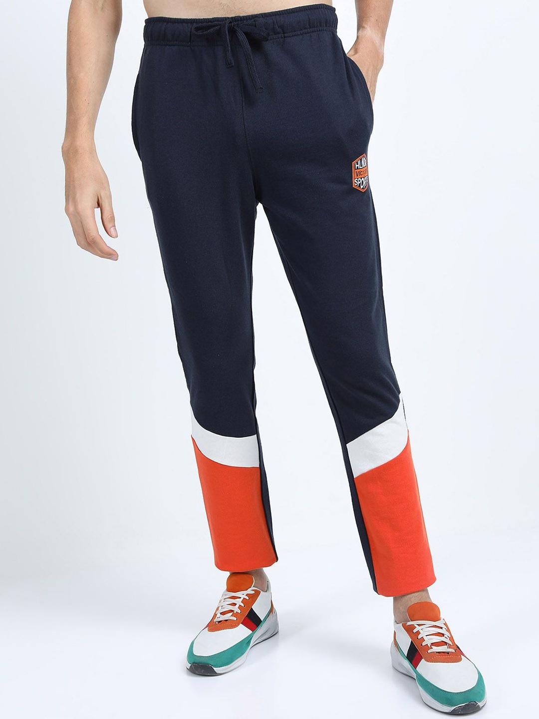 

HIGHLANDER Men Colourblocked Slim-Fit Track Pants, Navy blue