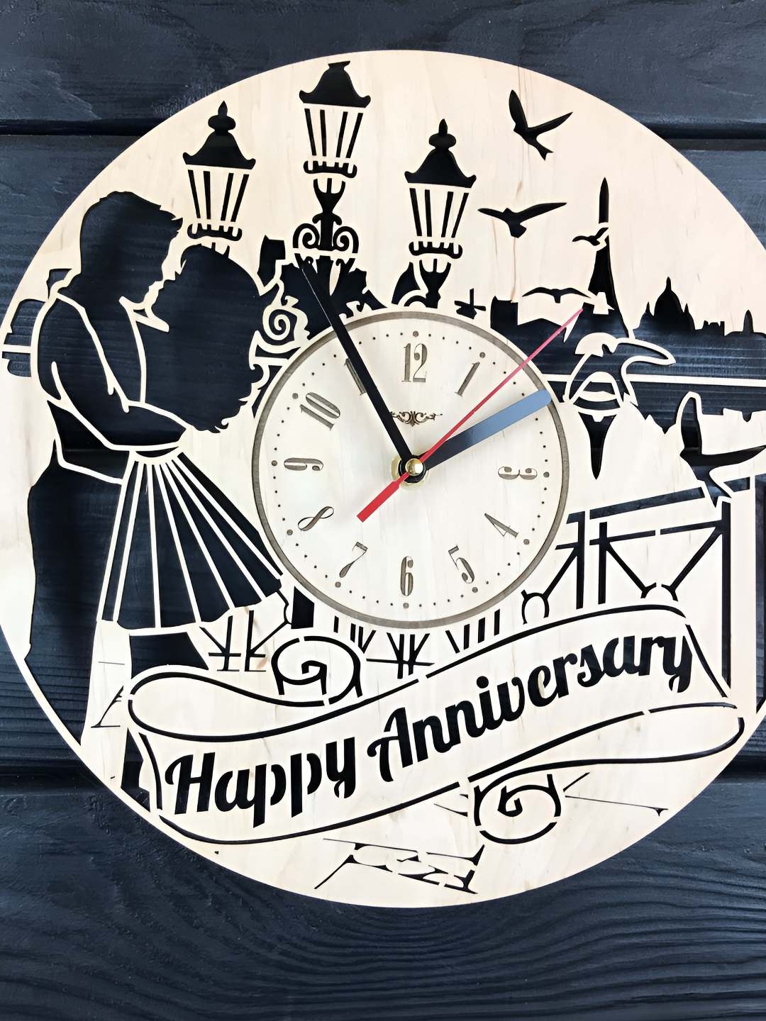 

QEZNEF Beige & Black Round Shaped Contemporary Analogue Wooden Wall Clock