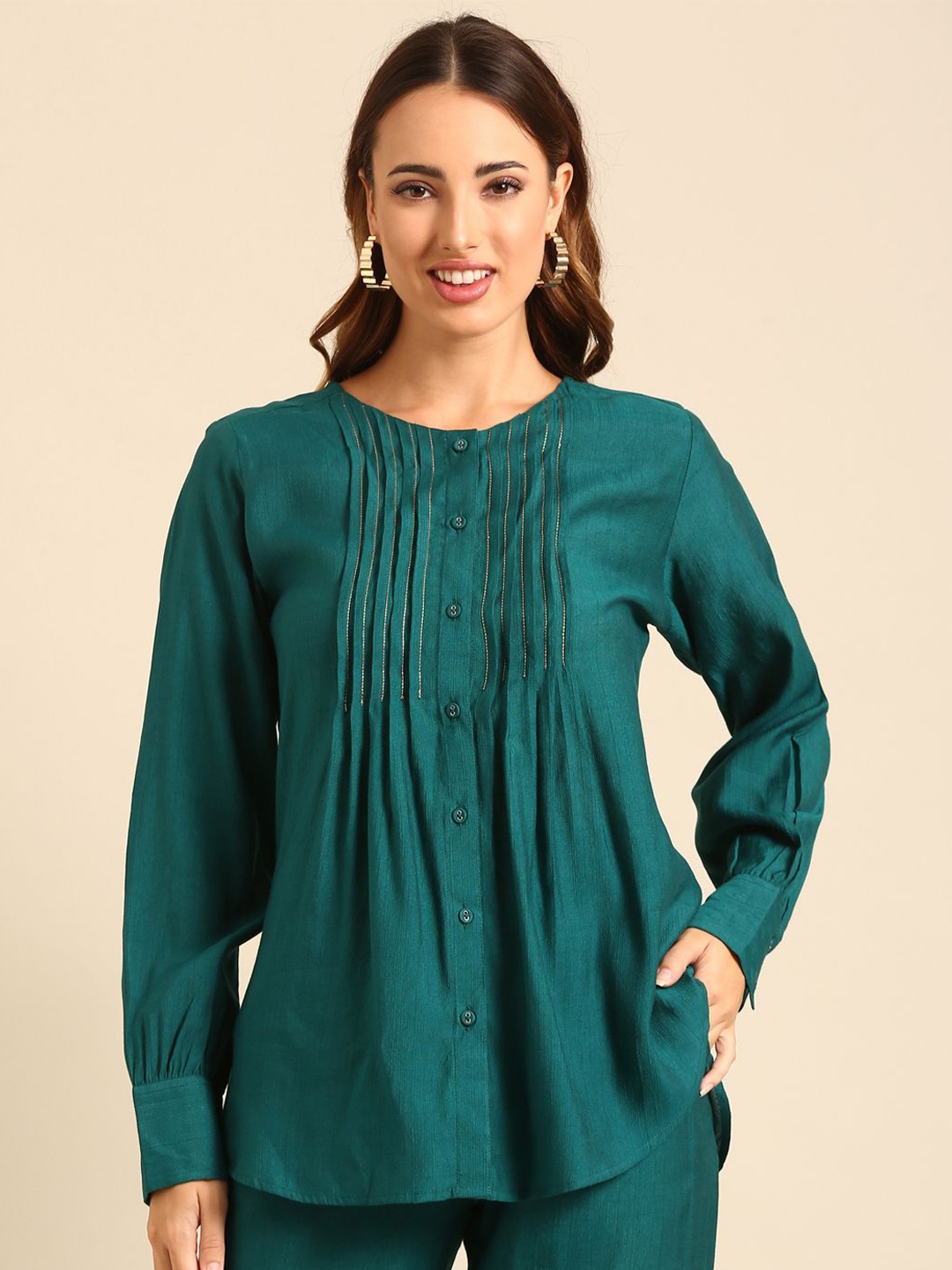 

De Moza Women Solid Round Neck Top, Green