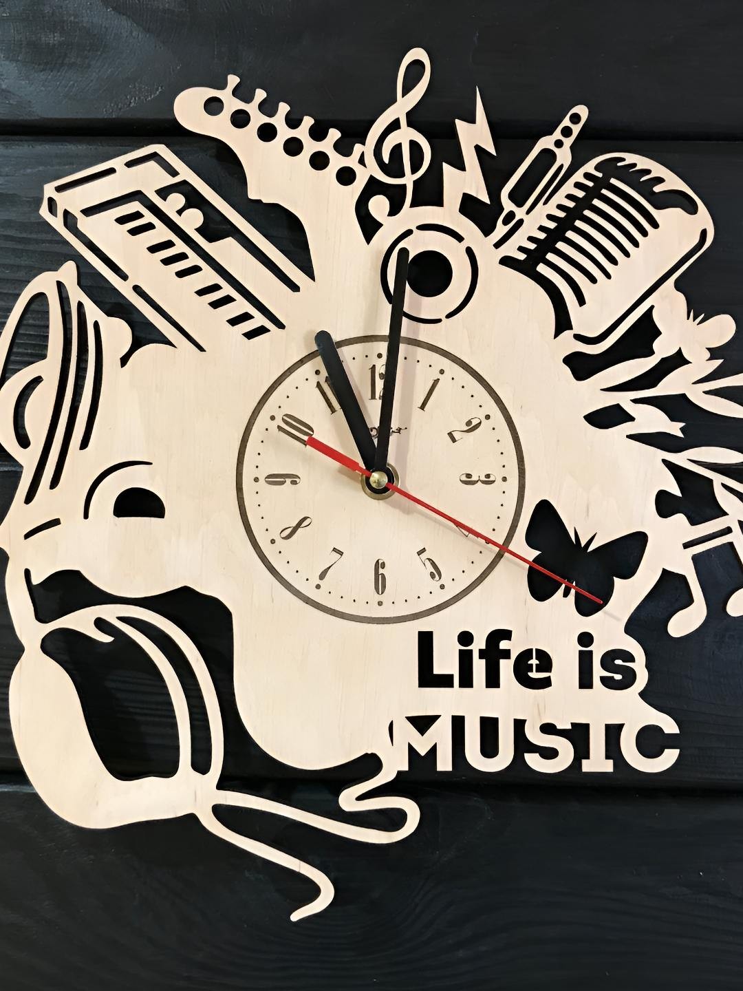 

QEZNEF Beige and Black Printed Round Shaped Wooden Analogue Contemporary Wall Clock
