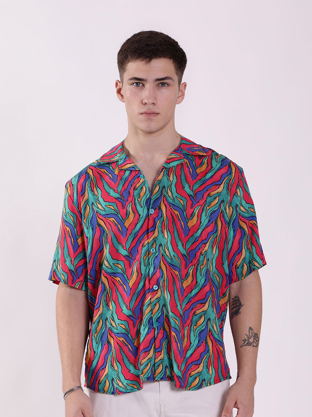 

RAYONBAY Men Cuban Collar Abstract Printed Relaxed Fit Casual Shirt, Blue