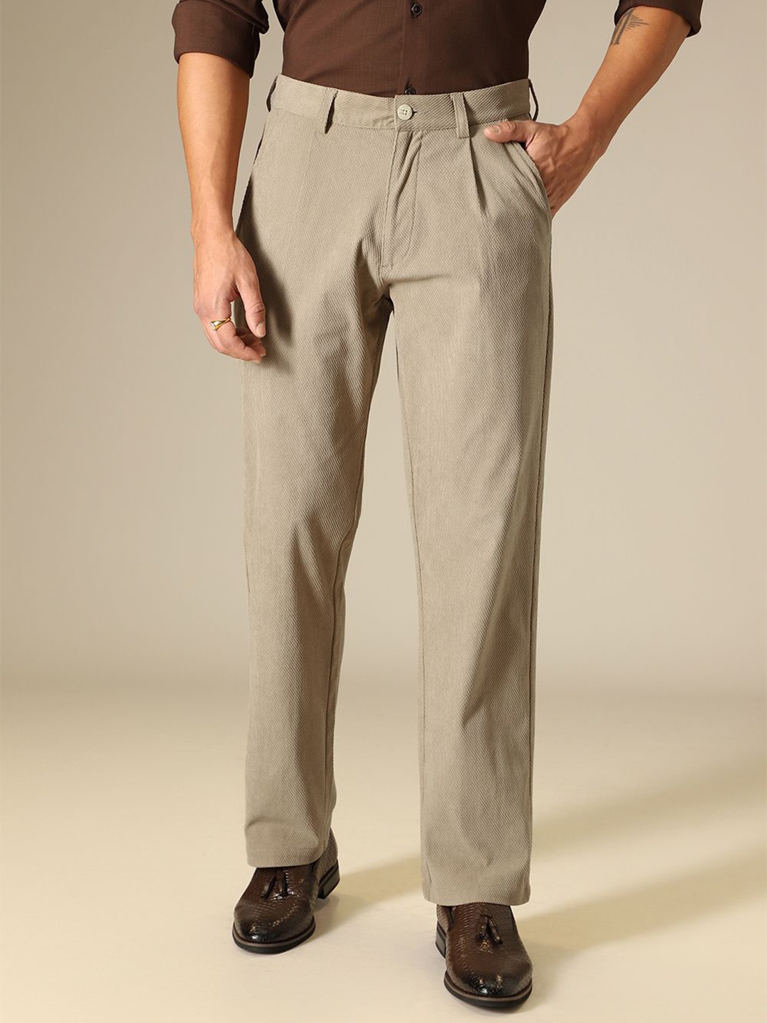 

Banana Club Men Classic Corduroy Trousers, Tan