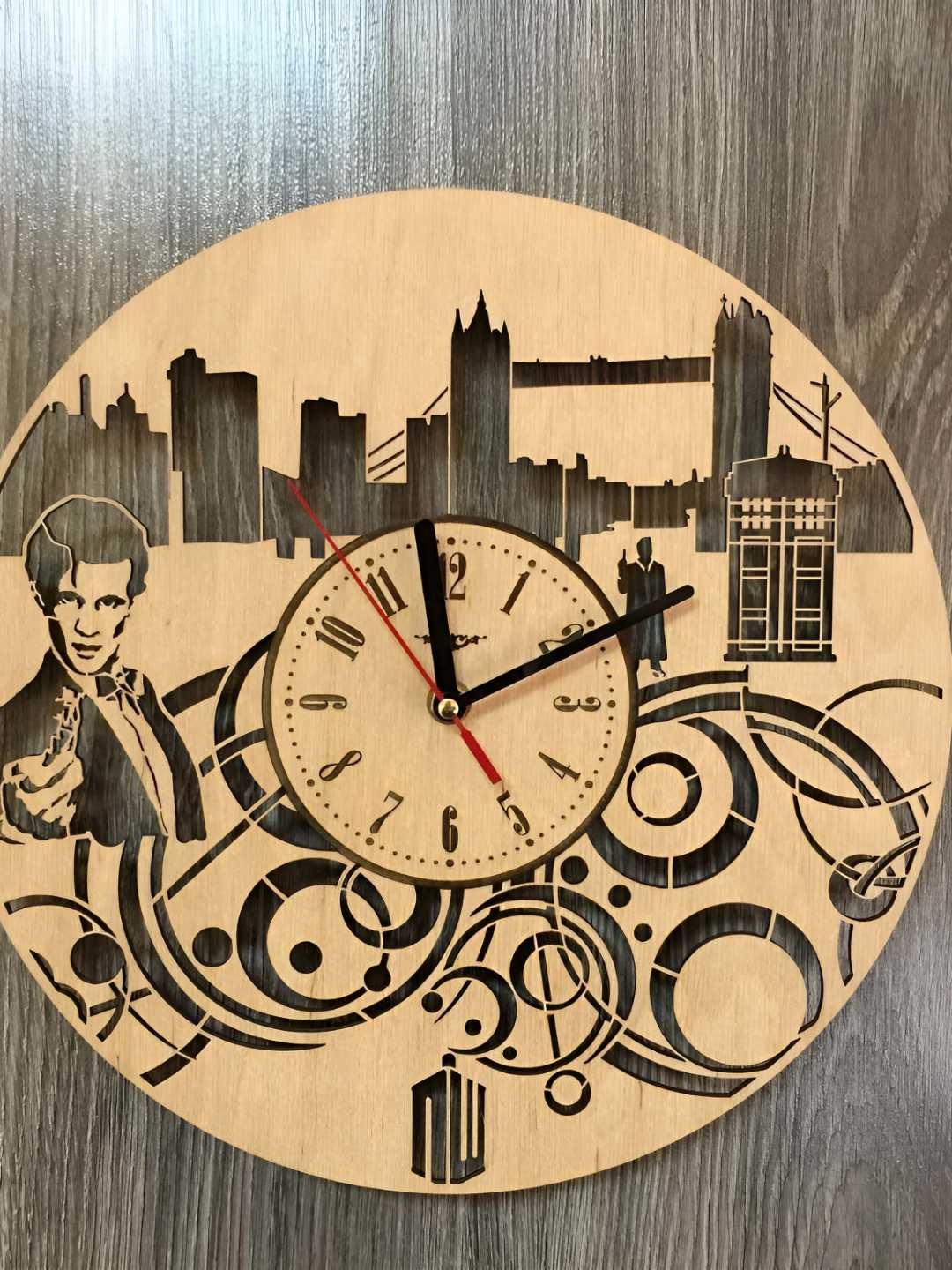 

QEZNEF Beige Traditional Wall Clock