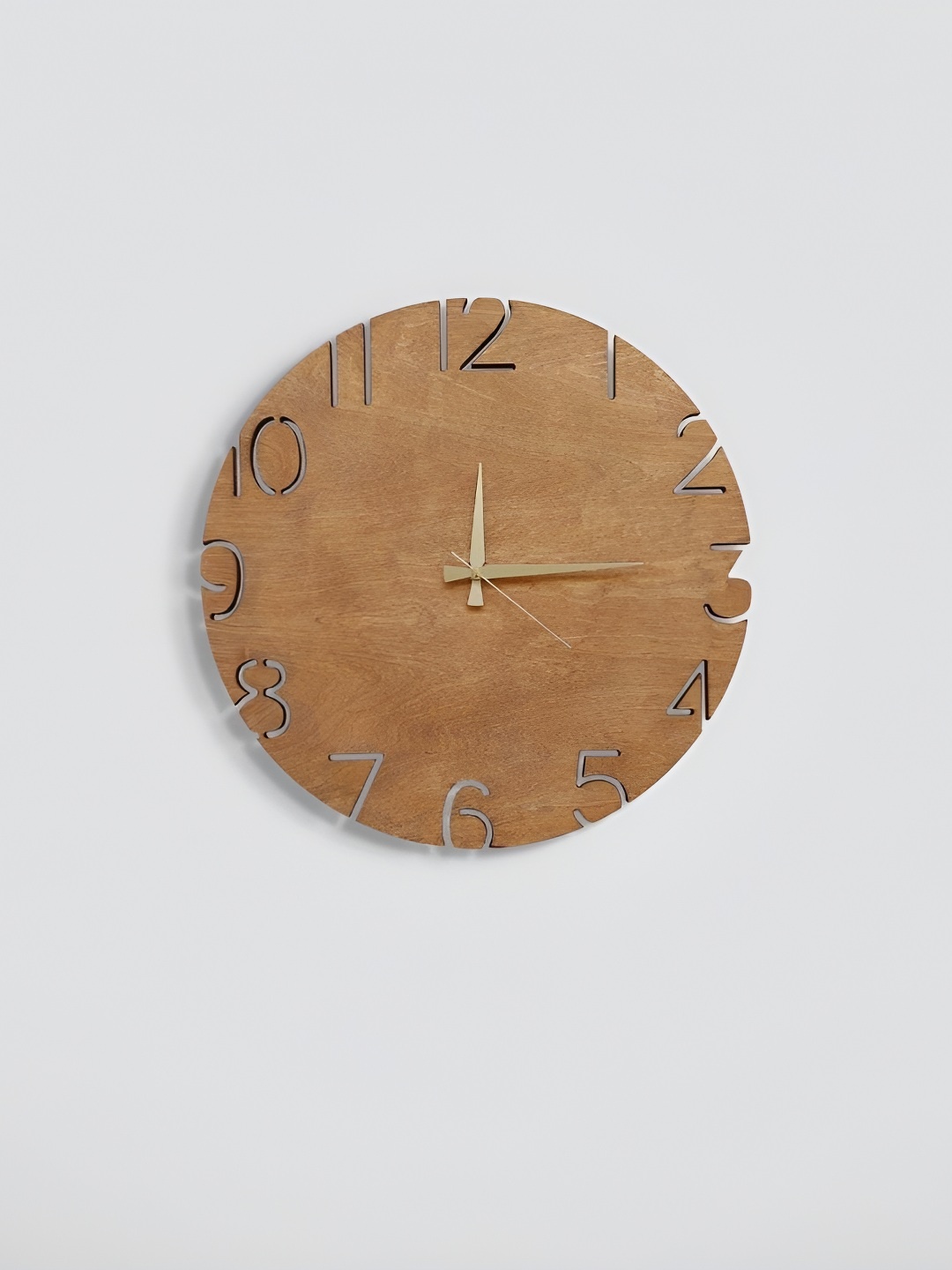 

QEZNEF Brown Round Shaped Contemporary Analogue Wooden Wall Clock
