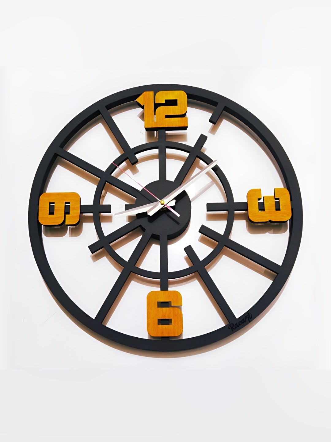 

QEZNEF Black Round Shaped Contemporary Analogue Wooden Wall Clock