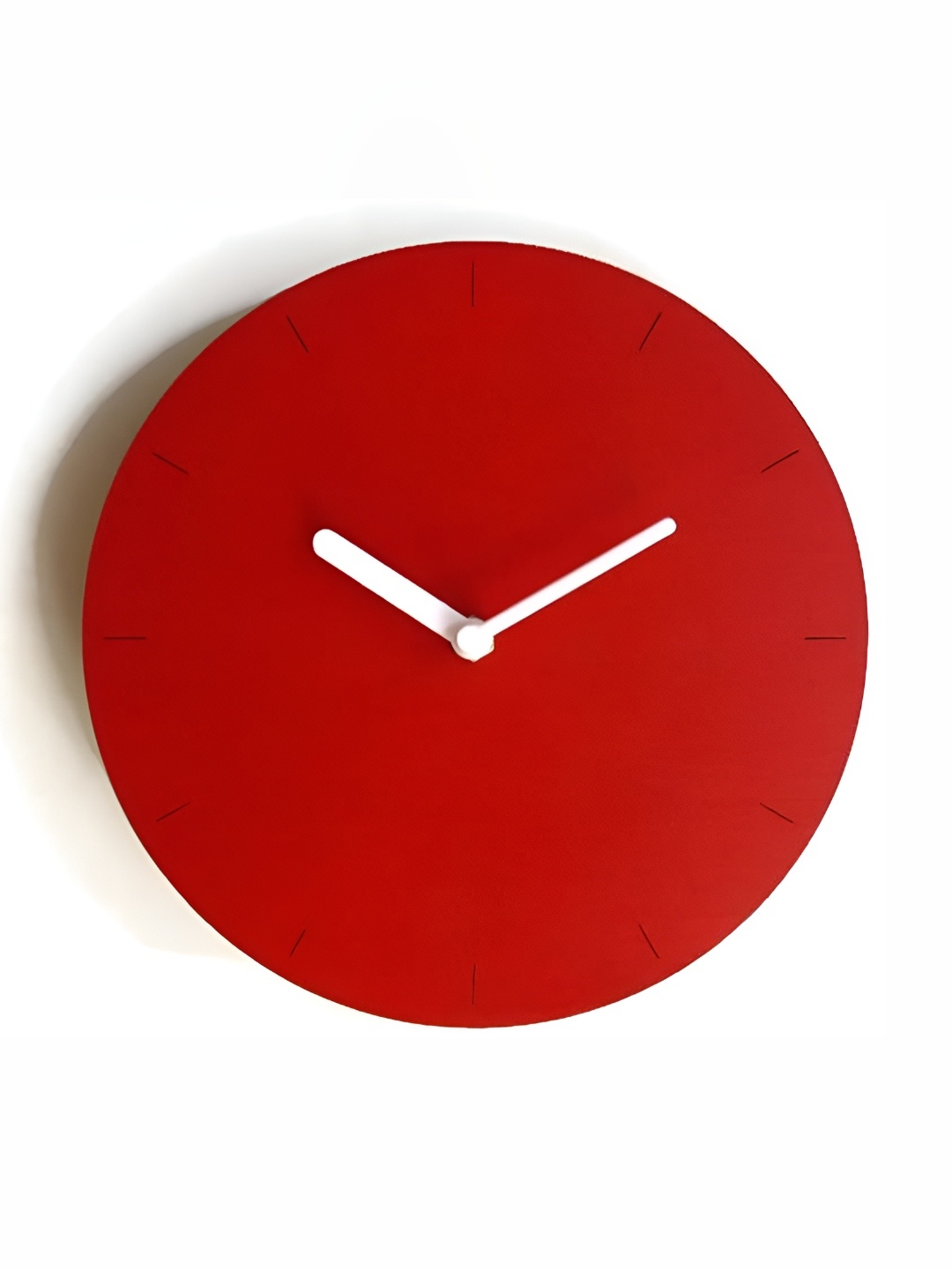 

QEZNEF Red and White Round Shaped Wooden Analogue Contemporary Wall Clock