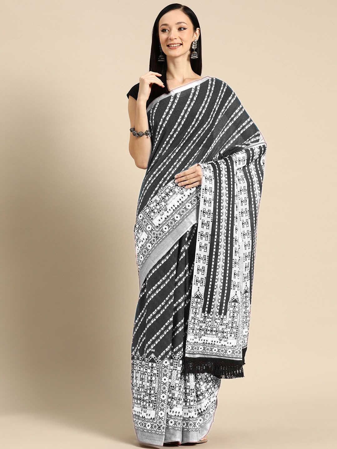 

BUTA BUTI Ethnic Motifs Printed Pure Cotton Saree, Black