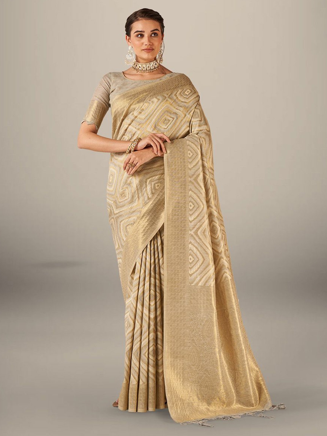 

SARHA Geometric Woven Design Zari Pure Cotton Saree, Beige