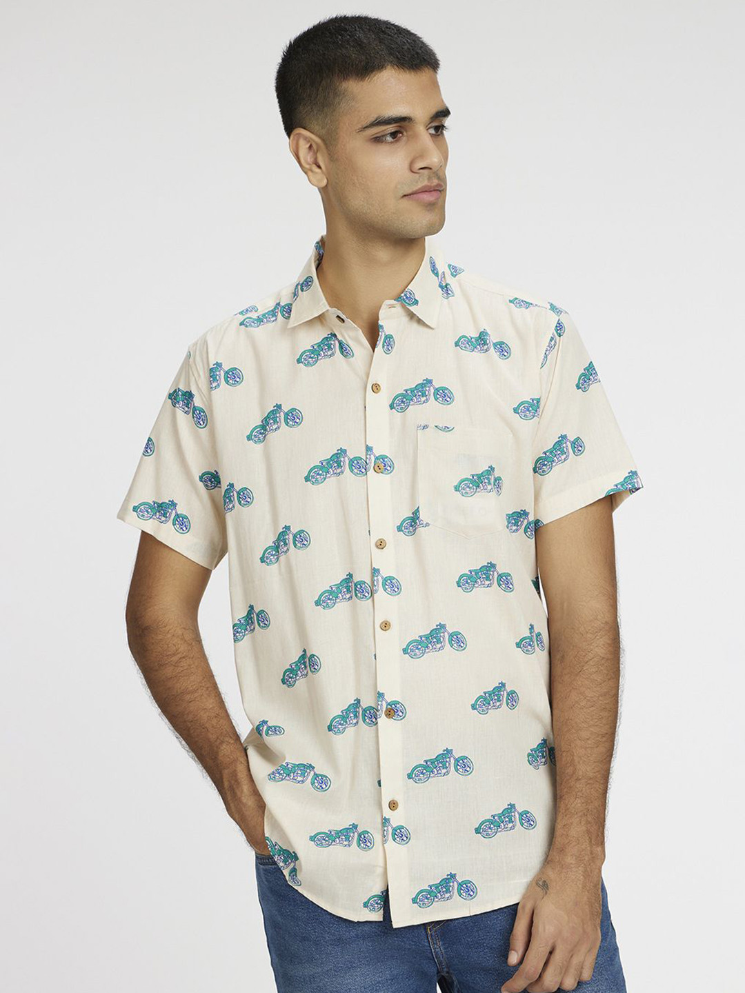

Patrah Men Spread Collar Conversational Printed Cotton Relaxed Fit Casual Shirt, Cream