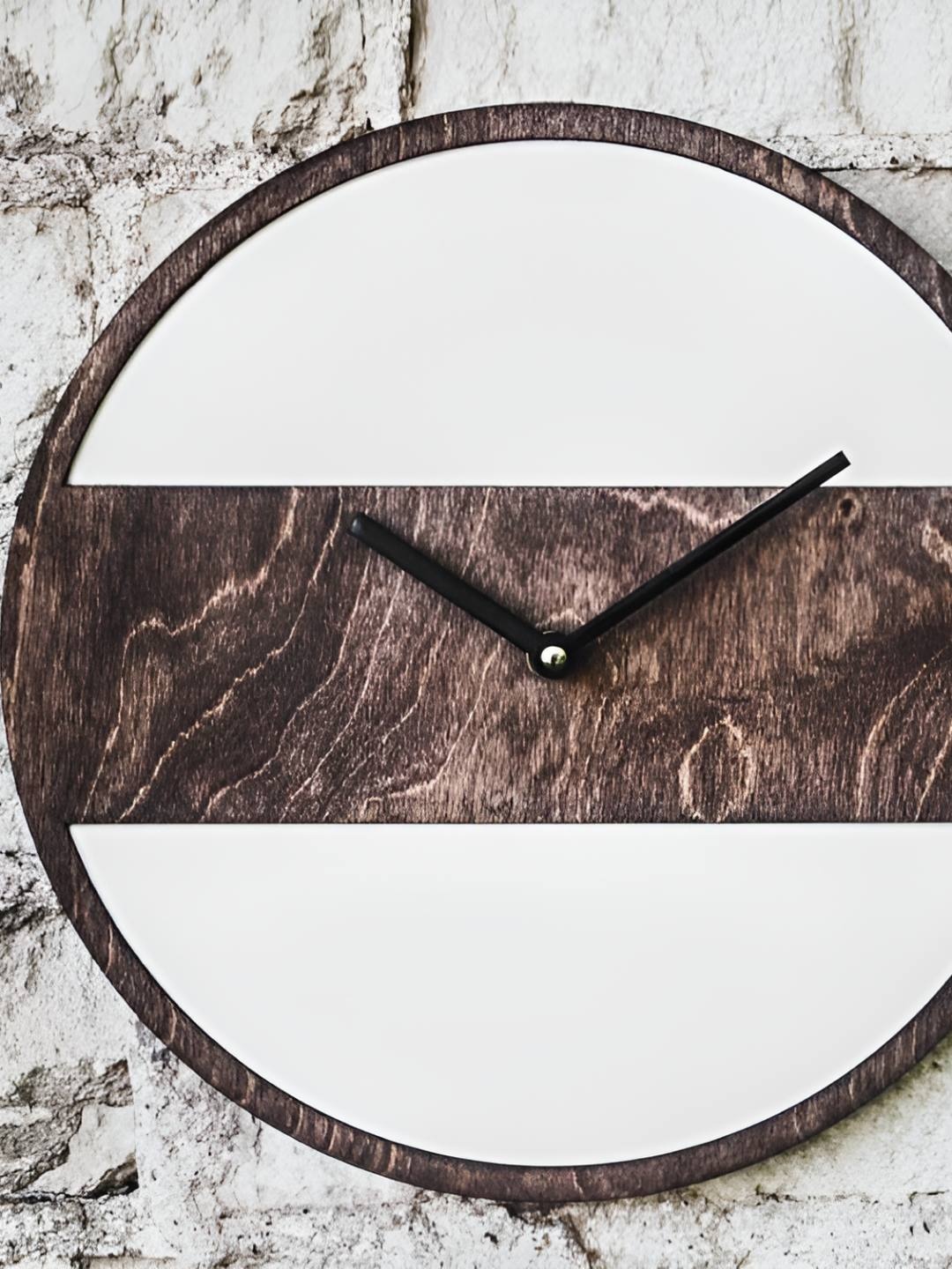 

QEZNEF White & Brown Round Shaped Contemporary Analogue Wooden Wall Clock