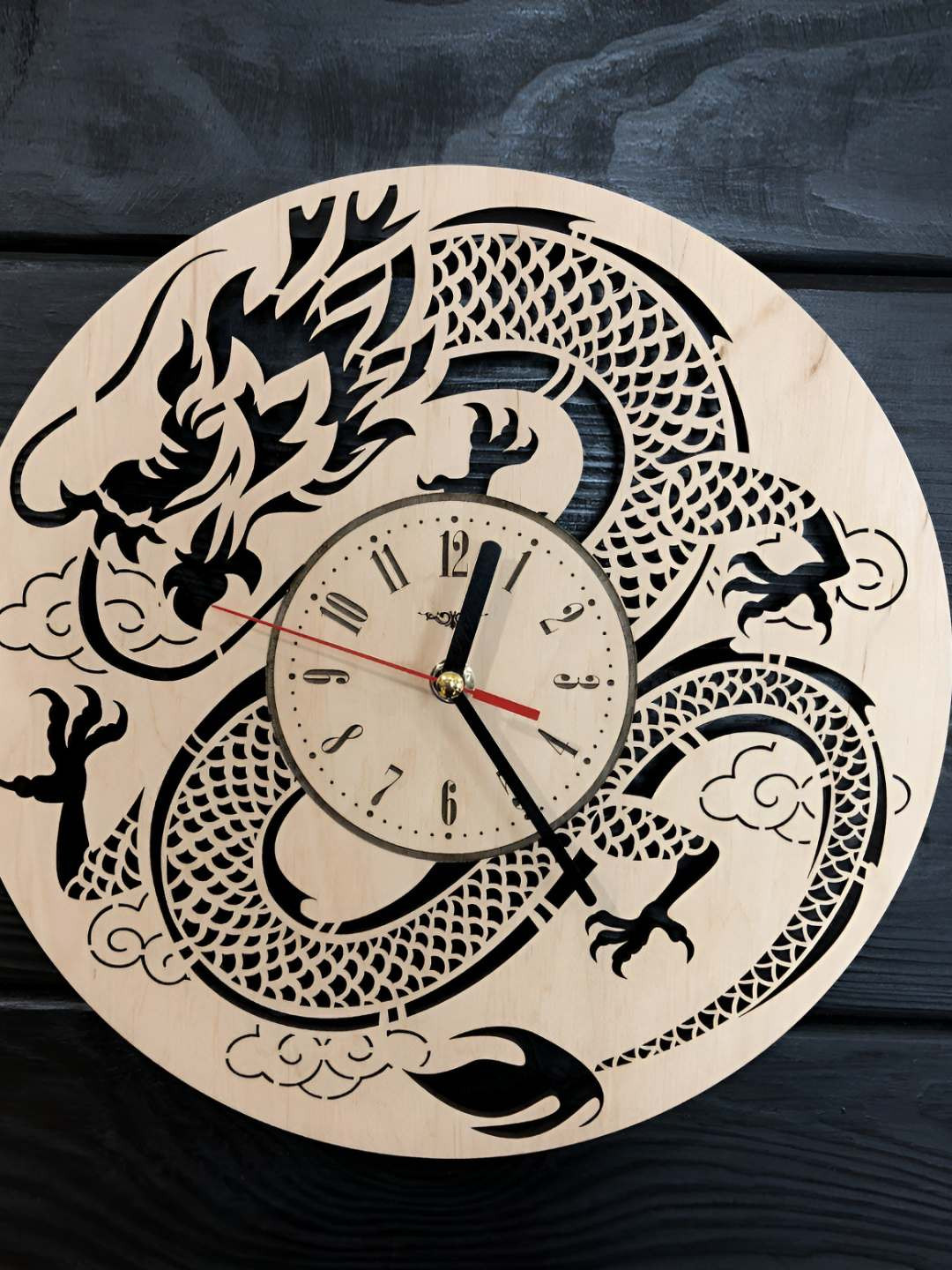 

QEZNEF Beige & Black Round Shaped Contemporary Wooden Wall Clock