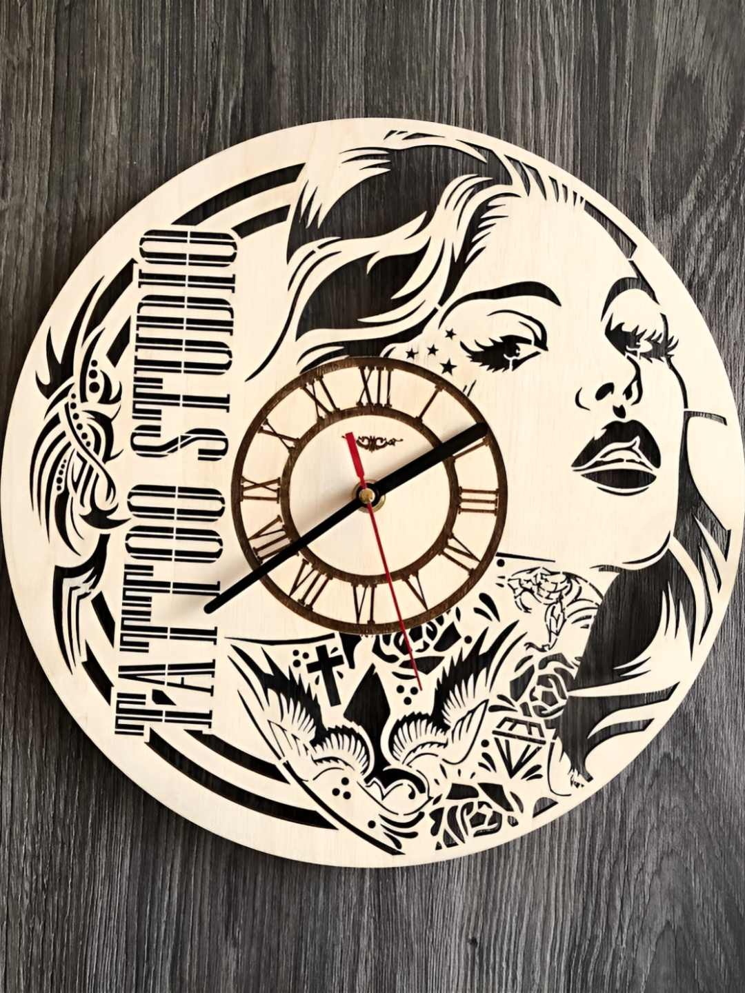 

QEZNEF Beige & Black Lady Textured Analogue Contemporary Round Shaped Wooden Wall Clock