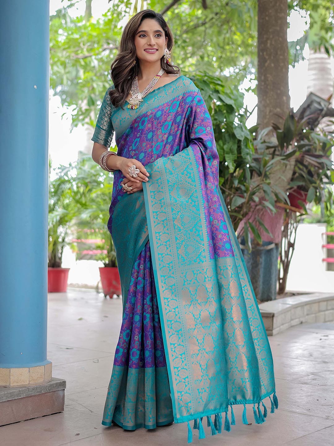 

Mitera Women Ethnic Motif Woven Design Sarees, Blue