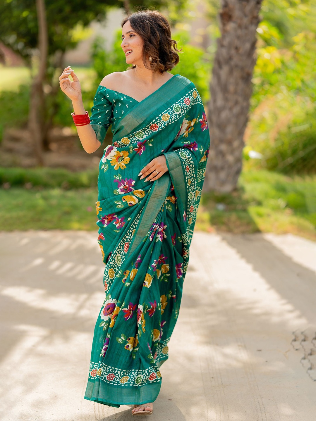 

MIRCHI FASHION Floral Zari Saree, Teal