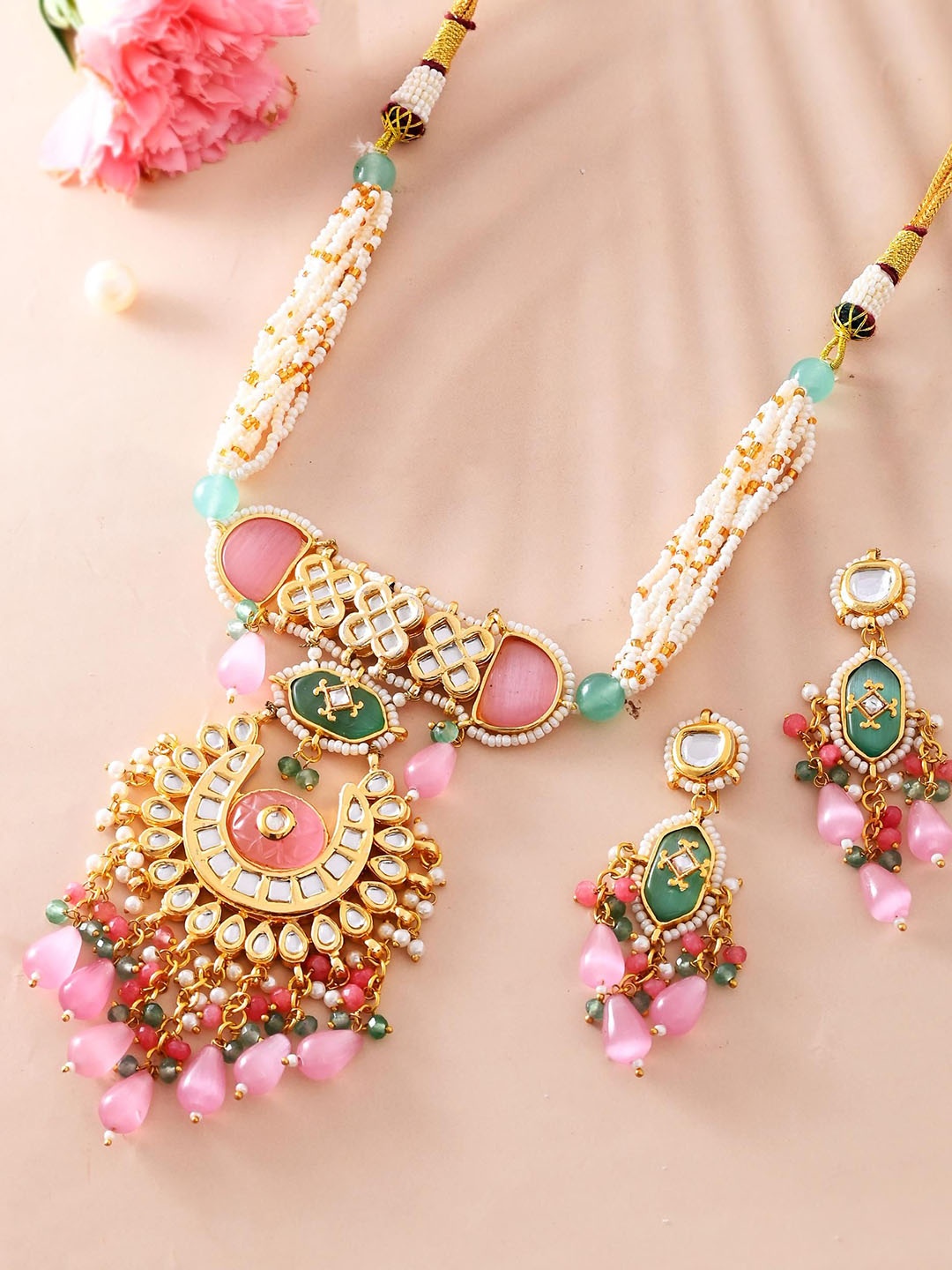 

DASTOOR Gold-Plated Kundan Studded Necklace & Earrings