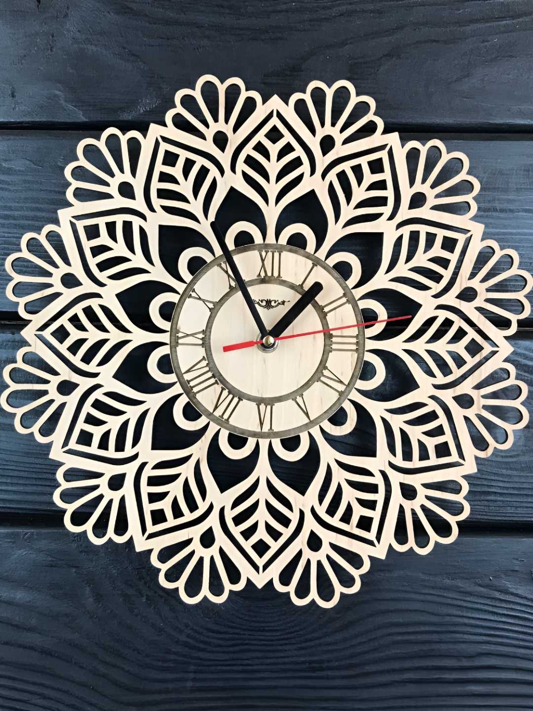

QEZNEF Beige & Black Floral Contemporary Analogue Wooden Wall Clock