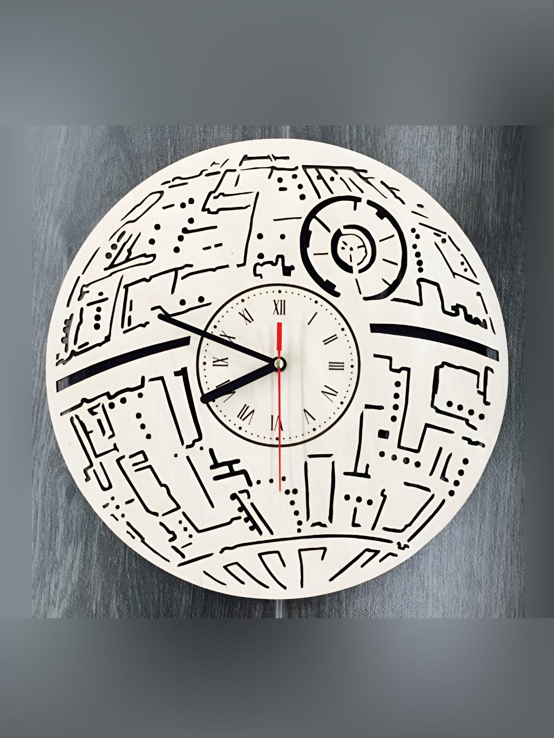 

QEZNEF Beige & Black Printed Contemporary Wooden Round Wall Clock