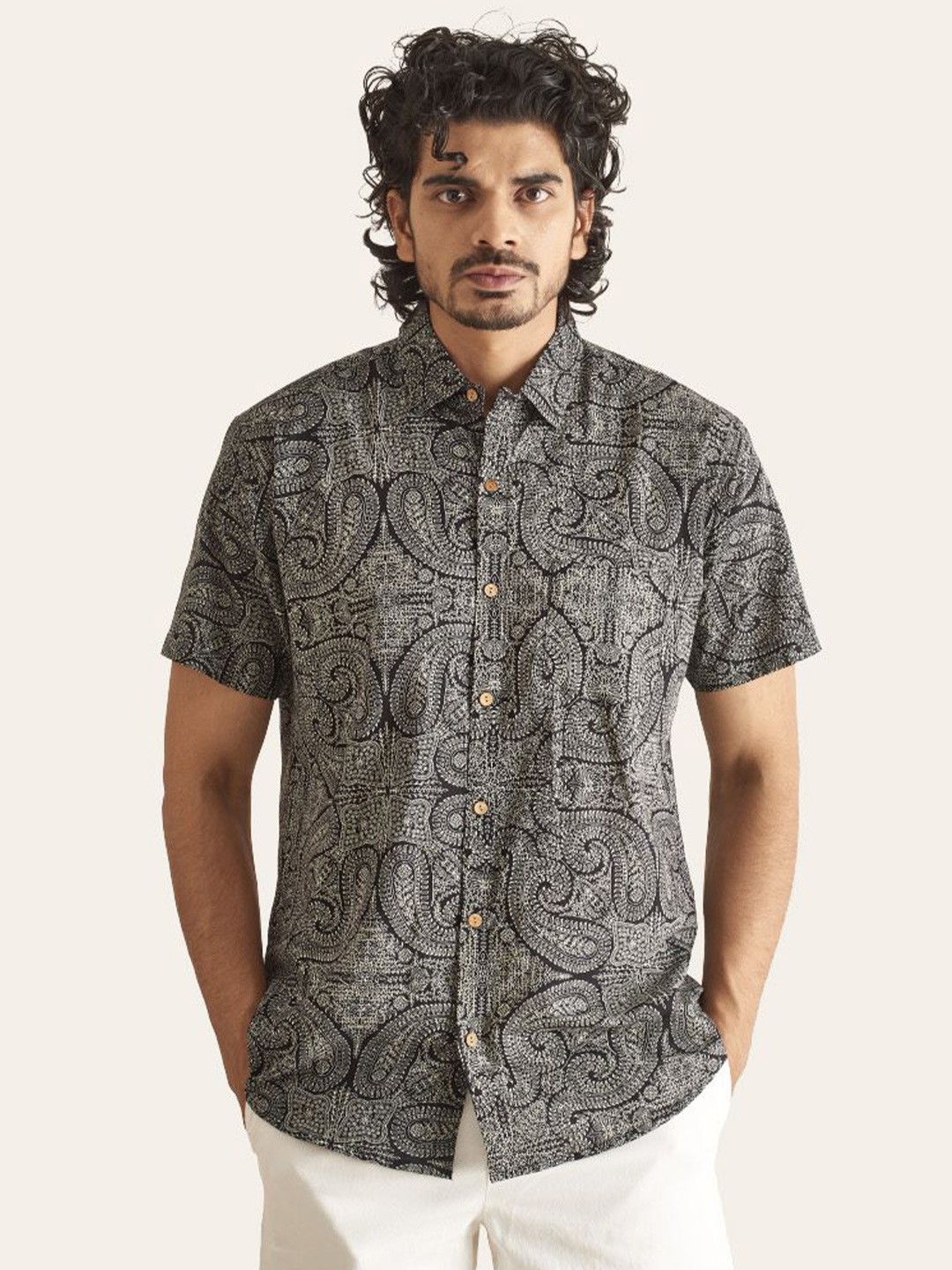 

Patrah Men Spread Collar Ethnic Motifs Printed Cotton Relaxed Fit Casual Shirt, Grey