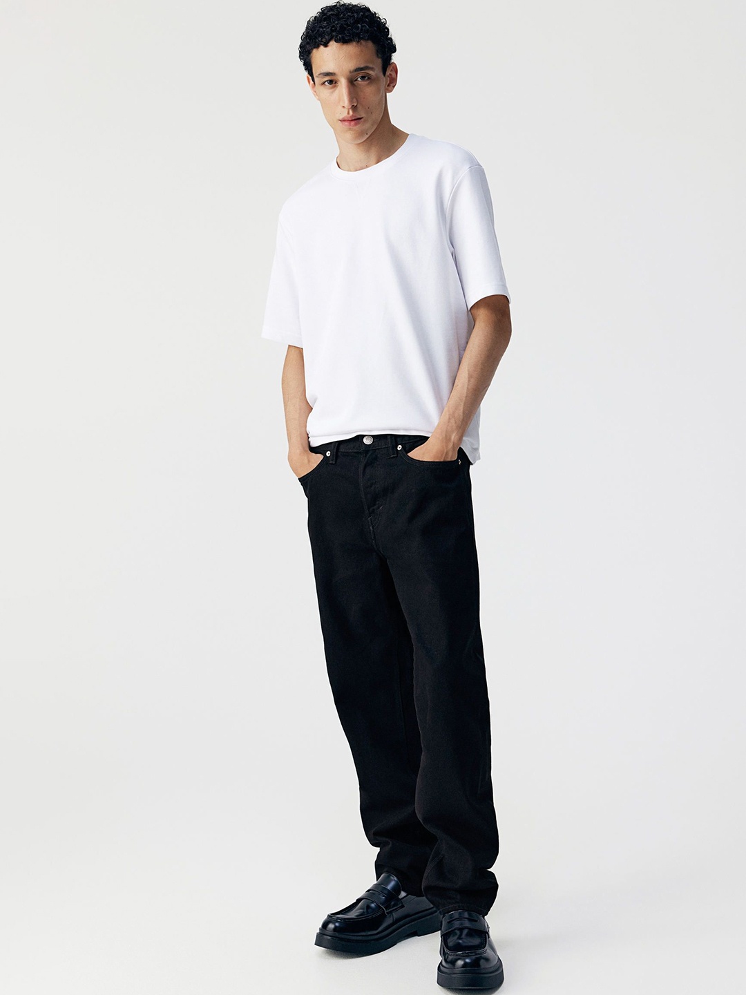 

H&M Men Pure Cotton Relaxed-Fit Jeans, Black