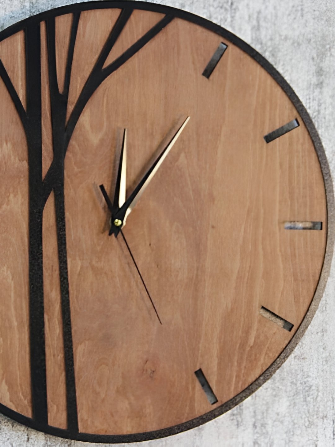 

QEZNEF Brown & Black Printed Contemporary Wooden Round Wall Clock