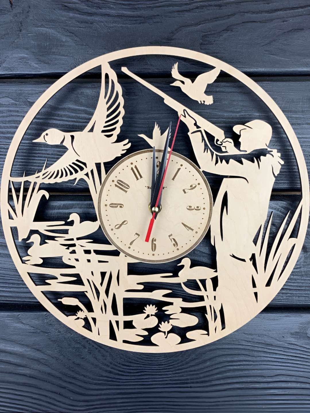 

QEZNEF Beige Round Shaped Wooden Contemporary Wall Clock