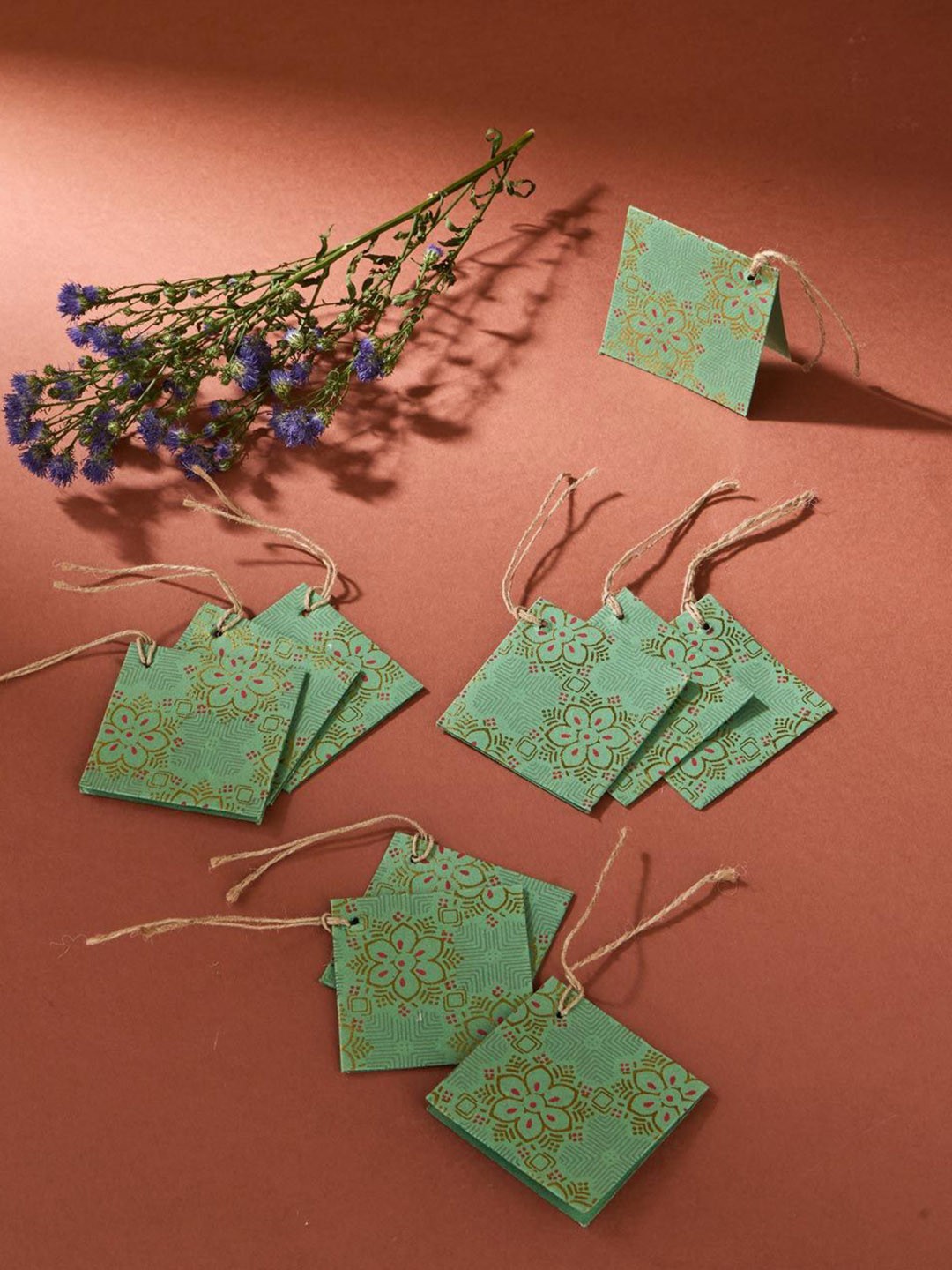 

Fabindia Set Of 10 Self Design Printed Sarkhaab Gift Tag, Green