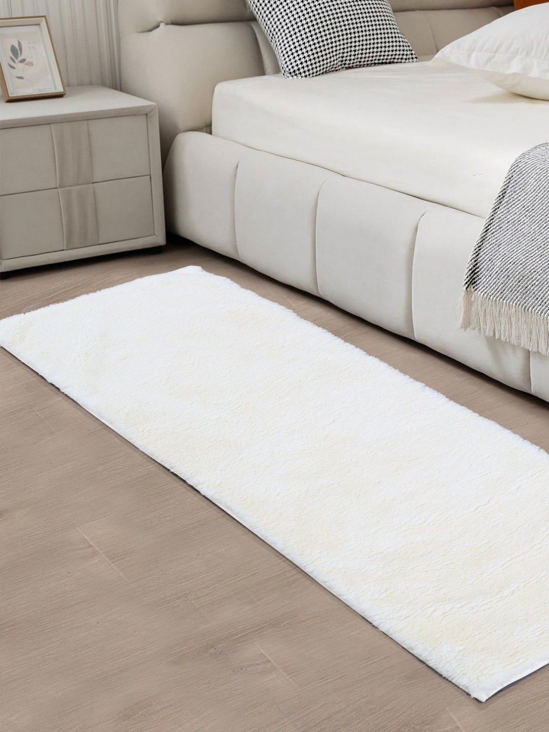 

Sparrow world White Rectangular Floor Runner