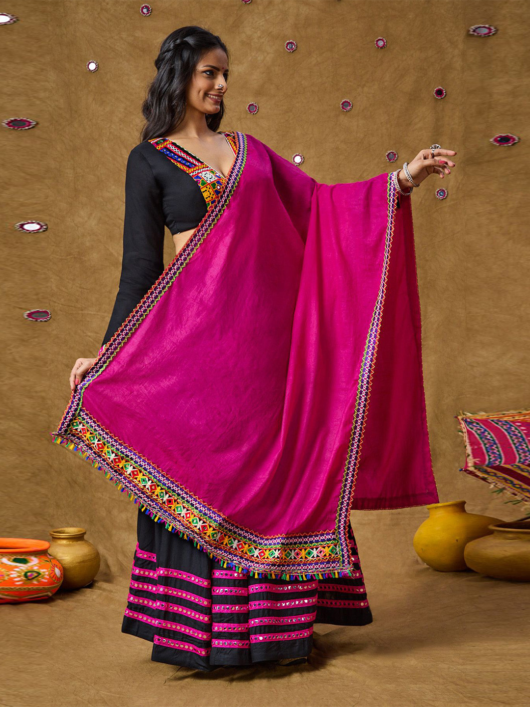 

SALWAR STUDIO Ethnic motifs Embroidered Thread Work Garba Dupatta, Pink