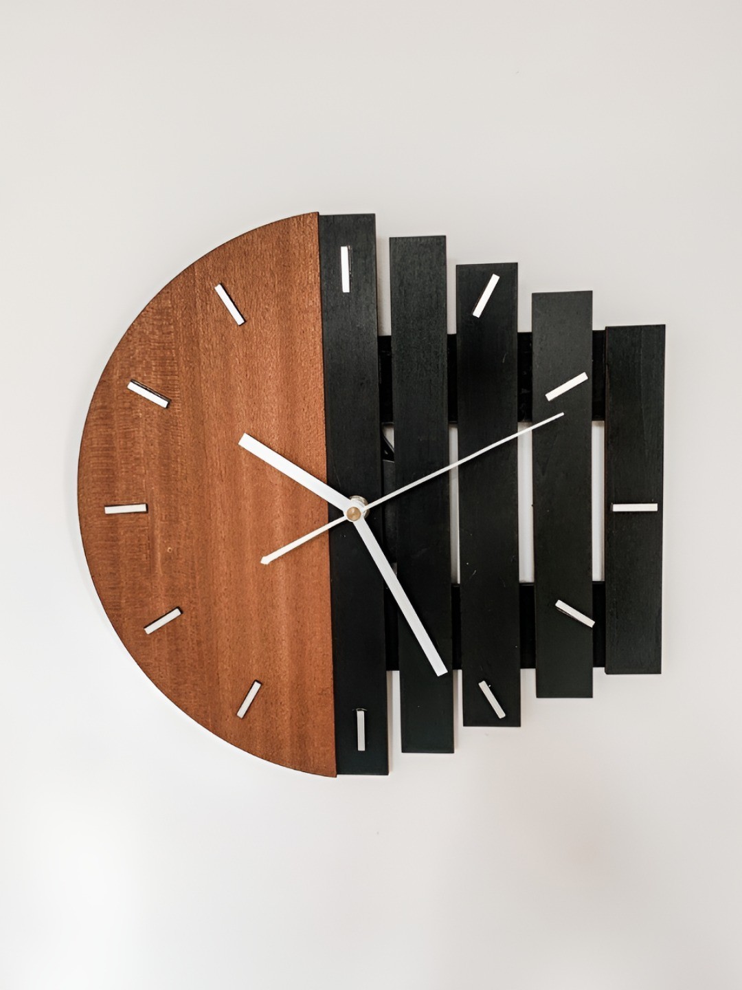

QEZNEF Black & Brown Contemporary Wooden Wall Clock