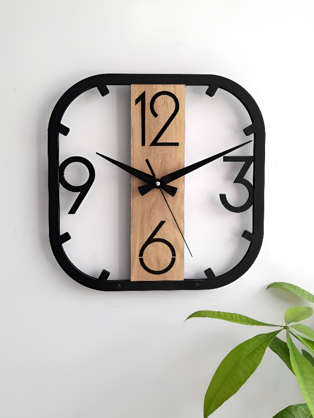 

QEZNEF Brown & Black Contemporary Square Shaped Wooden Wall Clock