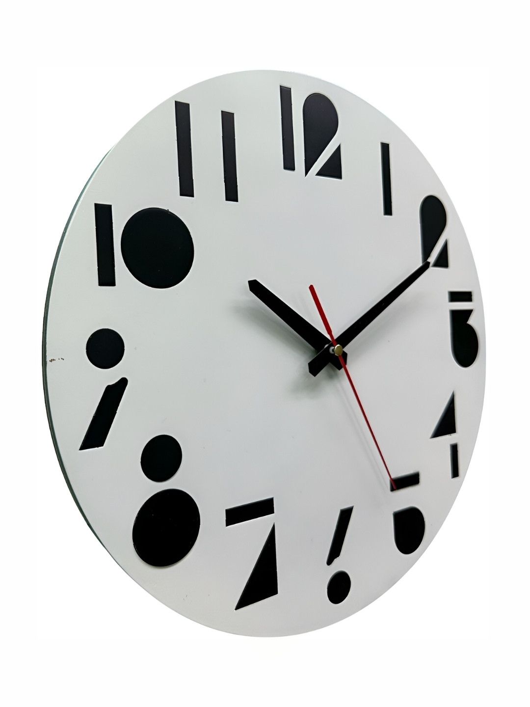 

QEZNEF White & Black Printed Contemporary Round Shaped Wooden Wall Clock