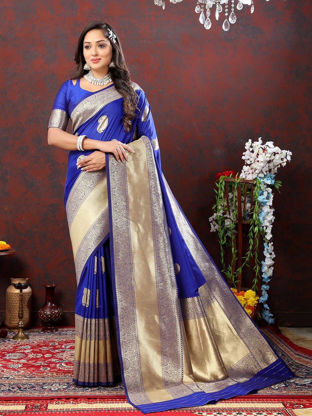 

NIWAA Woven Design Ethnic Motifs Zari Kanjeevaram Saree, Blue