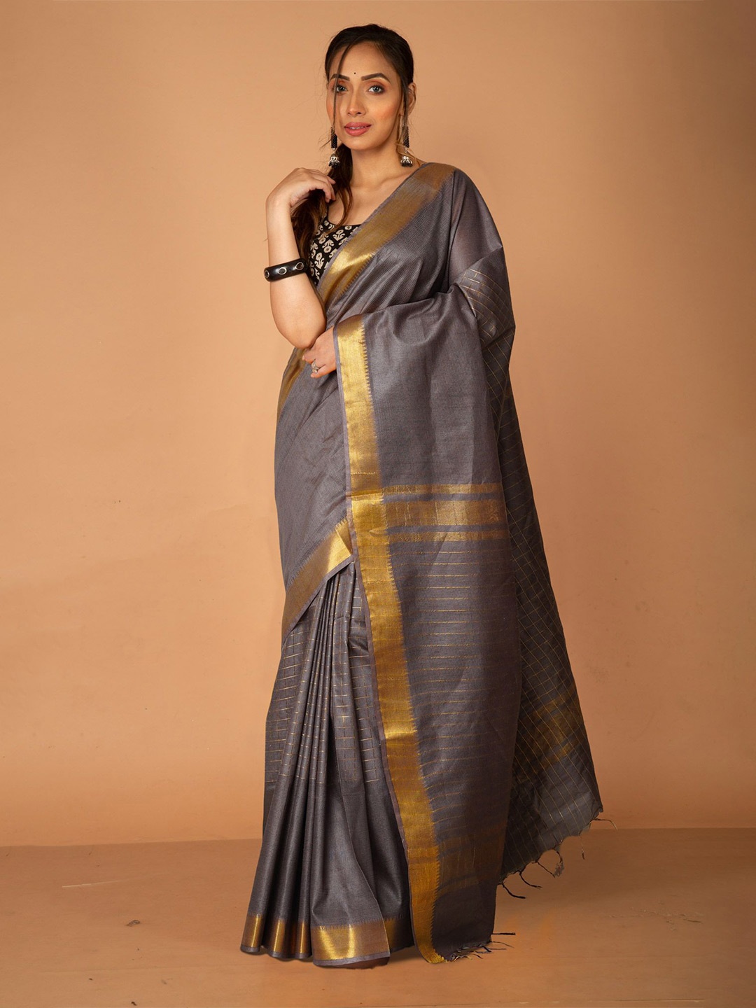 

Unnati Silks Woven Design Zari Handloom Chanderi Saree, Grey