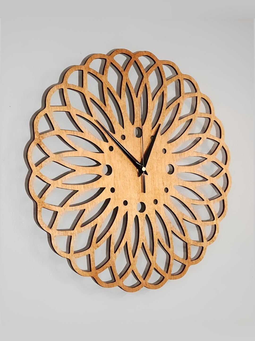 

QEZNEF Brown Textured Analogue Wooden Contemporary Wall Clock