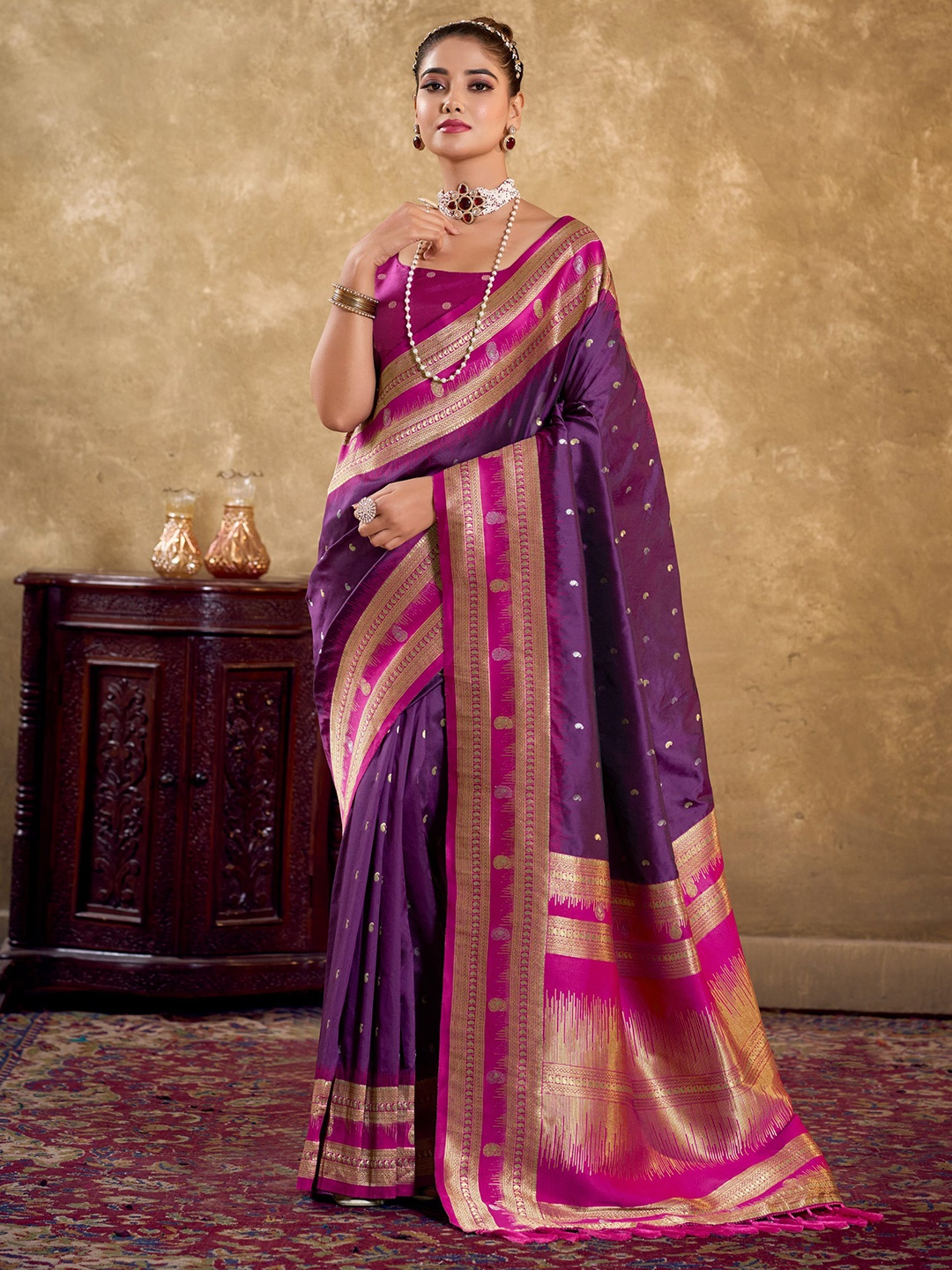 

KAYOMMI Woven Design Zari Pure Silk Banarasi Saree, Purple