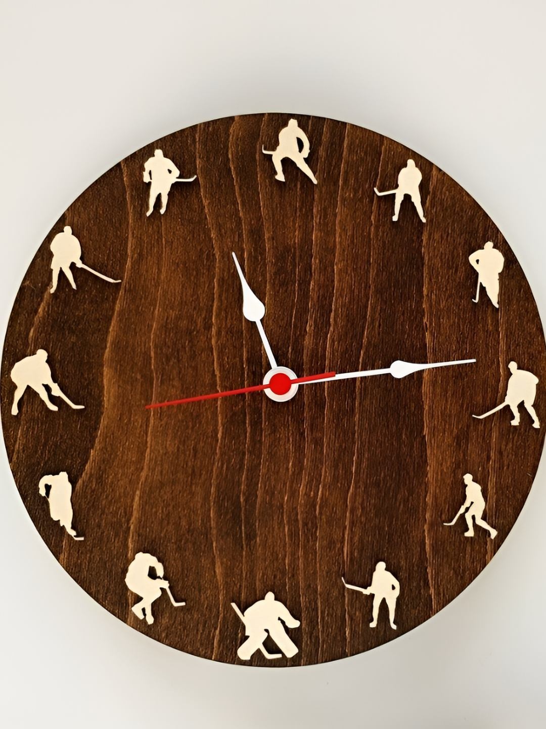 

QEZNEF Brown and White Wooden Textured Analogue Contemporary Wall Clock